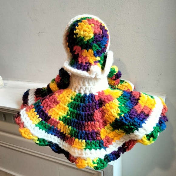 Vintage handmade Mrs. Claus pride rainbow 🌈 Christmas 🎄 tree topper figurine - Picture 4 of 9